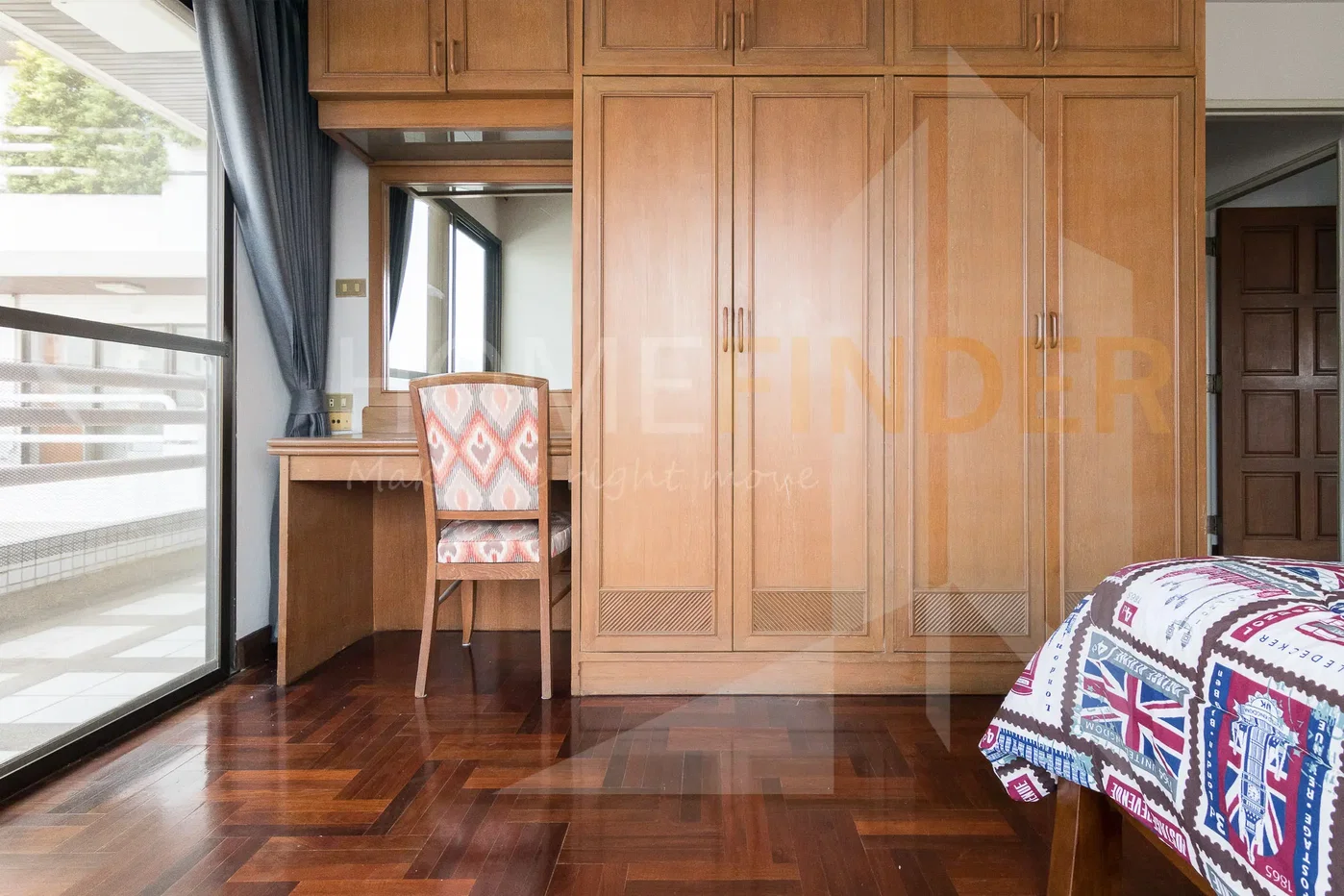 picture Richmond Palace 3 bedrooms, for rent - 6/9