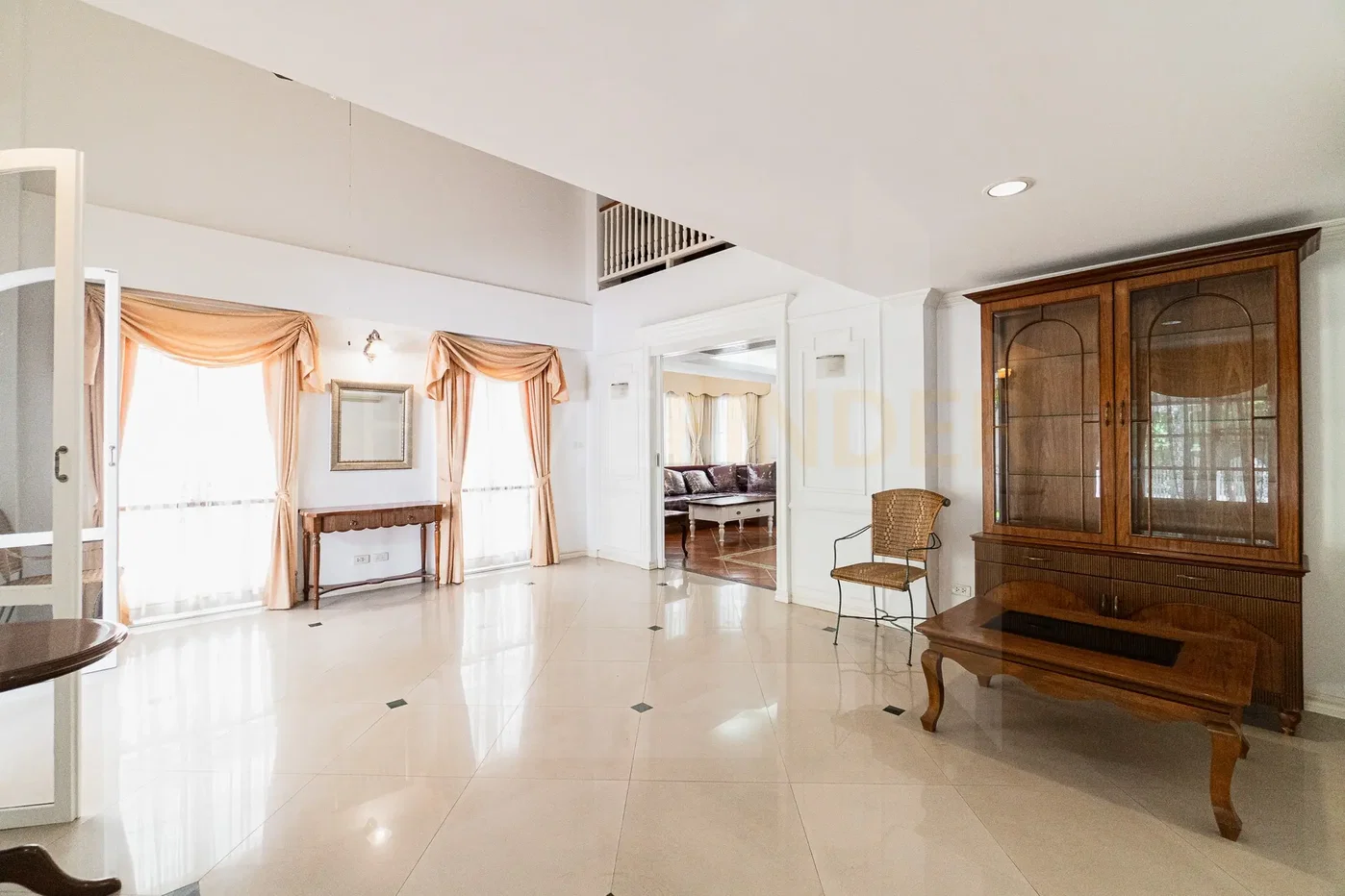 picture Fantasia Villa 2 4 bedrooms, for rent - 2/13