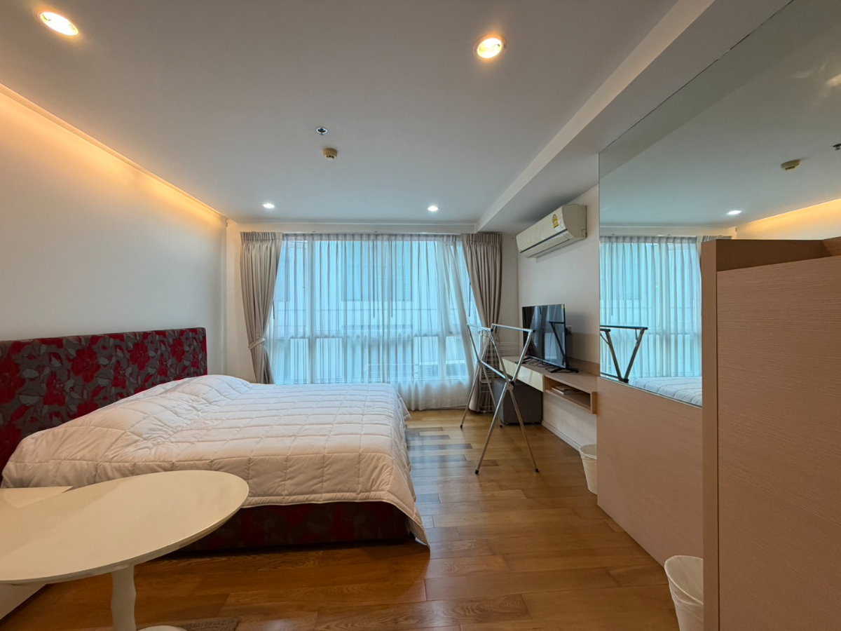 ขาย 15 Sukhumvit Residences | ห้อง Studio แต่งครบ เพียง 3.1 ลบ. | ใจกลางสุขุมวิท ใกล้ BTS นานา & อโศก