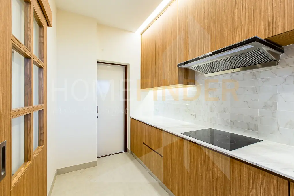 picture Setthasiri Pattanakarn 4 bedrooms, for rent - 8/12