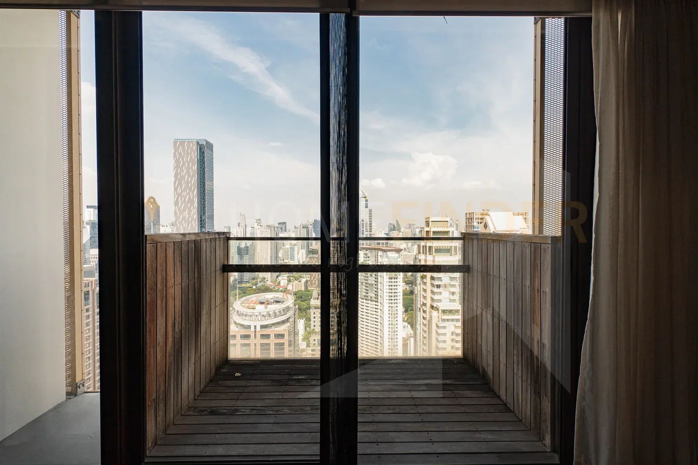 picture Hansar Rajdamri 2 bedrooms, for rent - 9/10