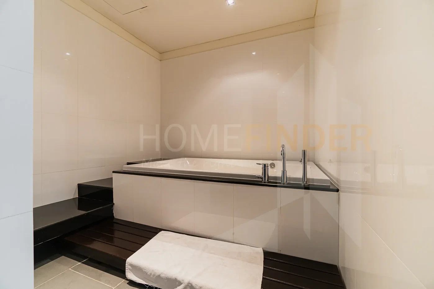 picture The Lakes 2 bedrooms, for rent - 14/15
