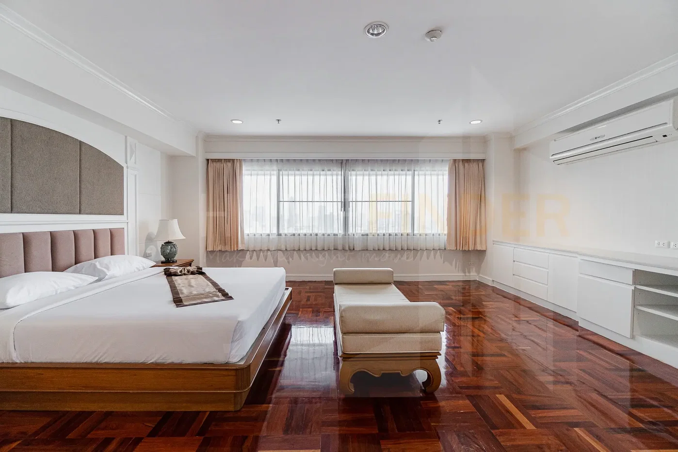 picture Centre Point Residence Phromphong Bangkok 4 bedrooms, for rent - 10/18