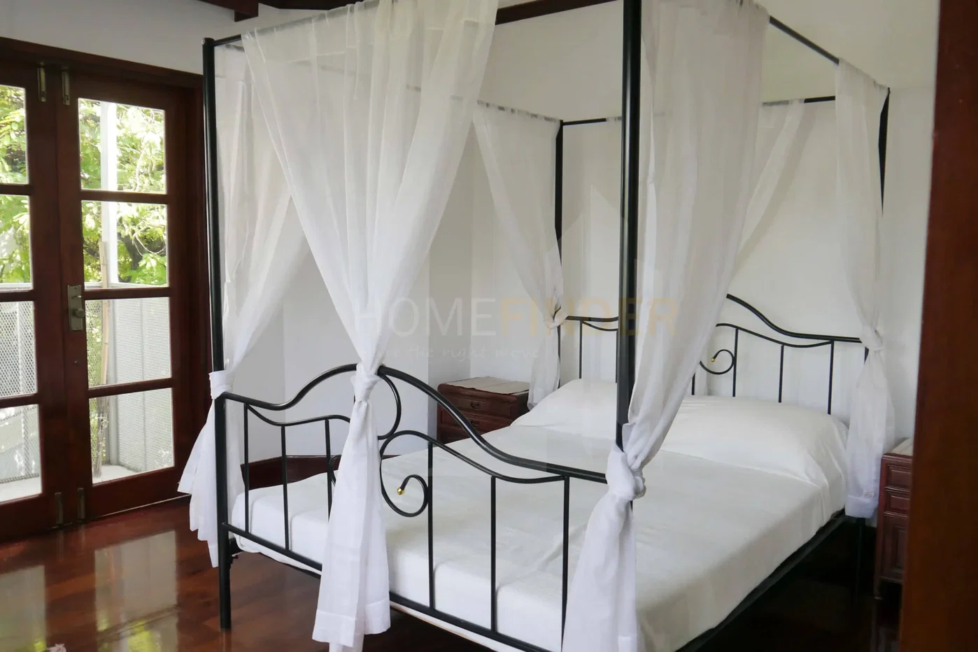 รูป House Sukhumvit 61 with English Garden, Pool, 2 Parking Spots 5 bedrooms, for rent - รูปที่ 6/11