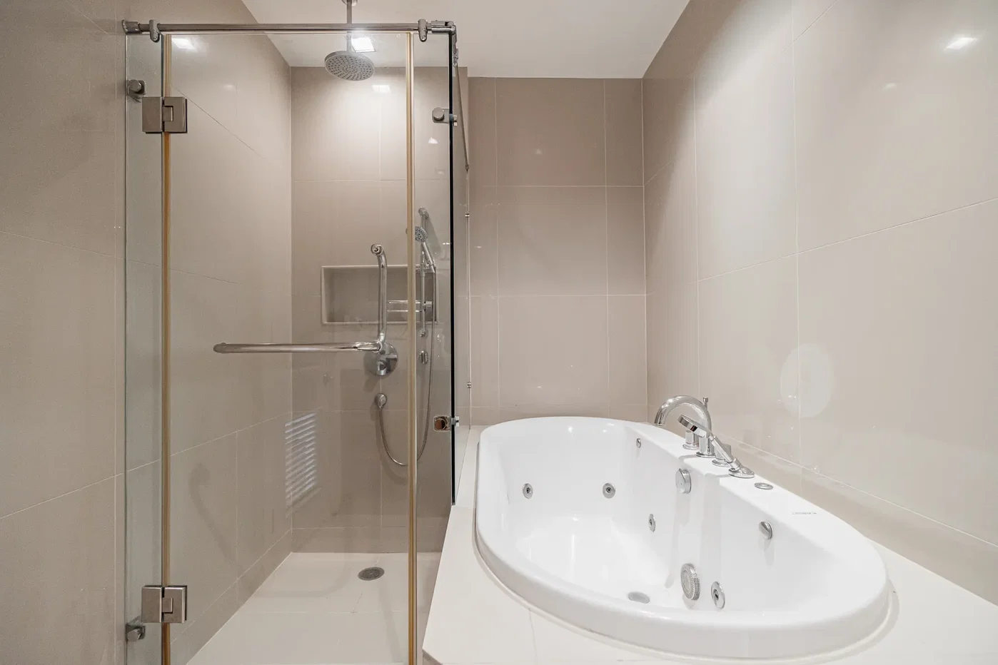 รูป Athenee Residence 2 bedrooms, for rent - รูปที่ 7/10