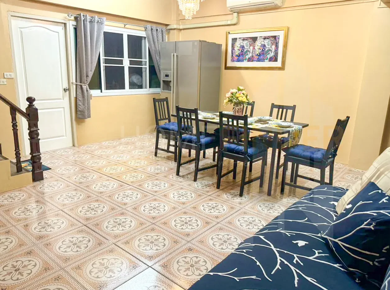 picture Baan Royal Nakarin Villa 5 bedrooms, for rent - 8/10