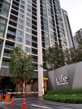 1 ห้องนอน | 1 ห้องน้ำ | BTS Phra Khanong | 31 ตร.ม. | 19,000 บาท/เดือน | ชั้น 30 — Life Sukhumvit 48 กรุงเทพฯ