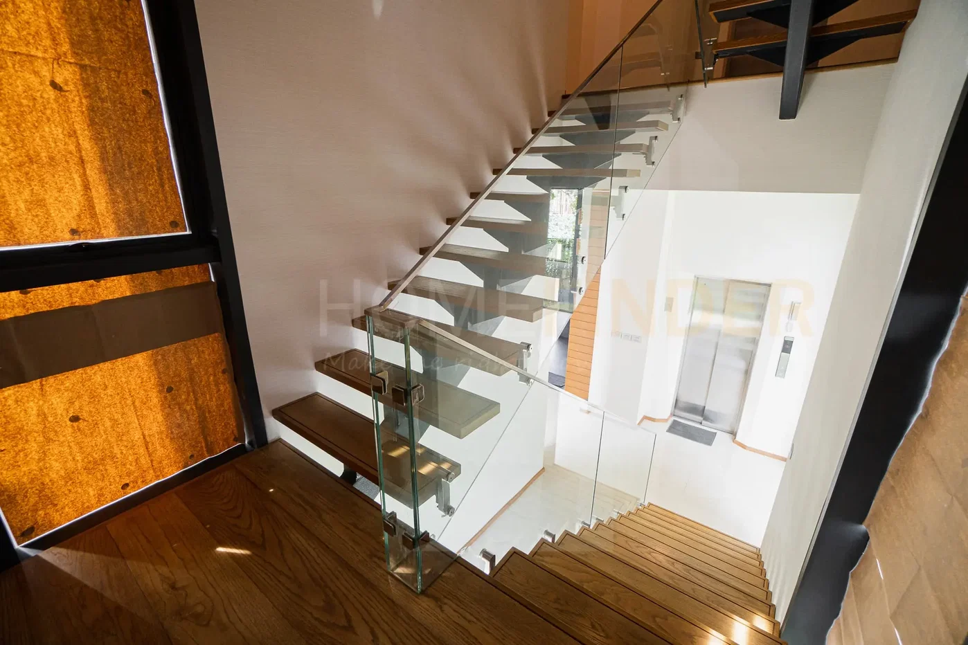 รูป Baan Issara Bangna 6 bedrooms, for sale - รูปที่ 3/10