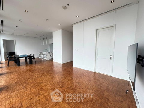 25th-Floor 2-BR The Ritz-Carlton Residences, Bangkok Near BTS Chong Nonsi (ID 3256107)