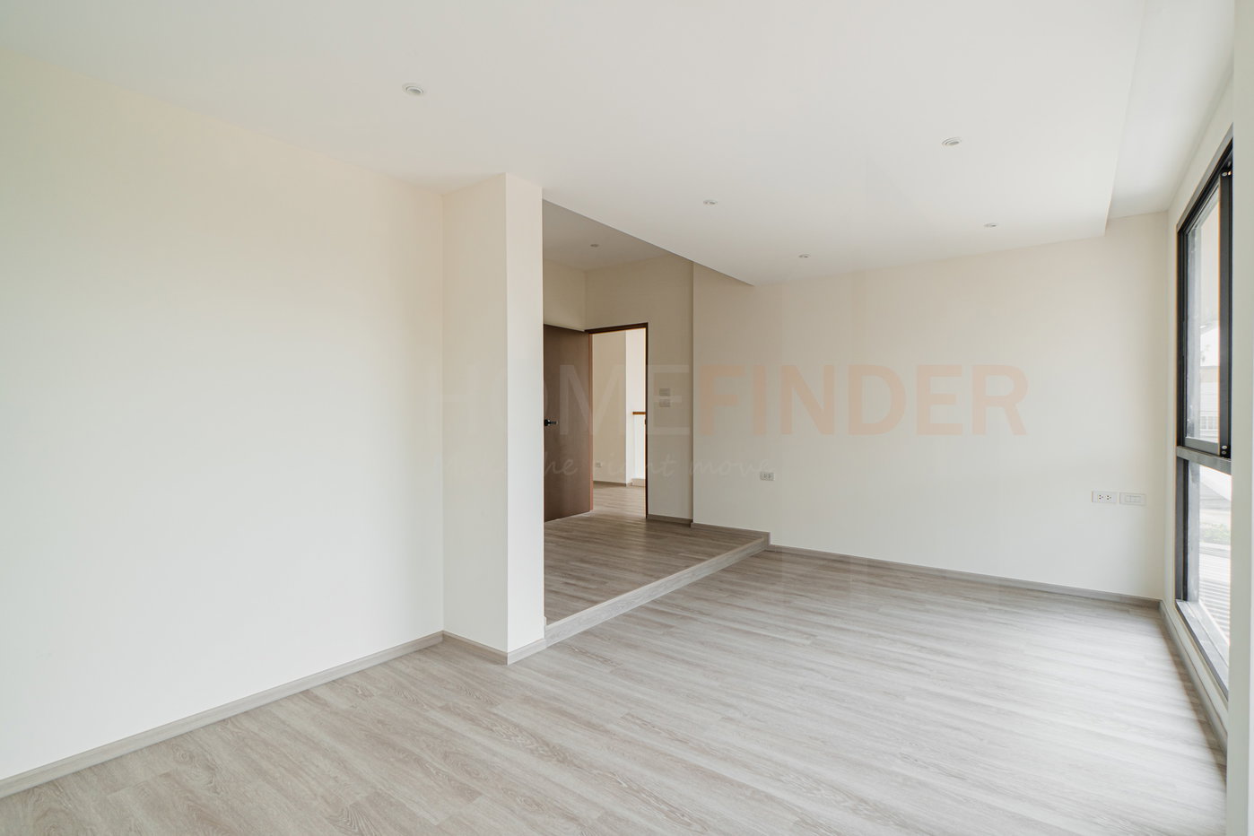 picture House in Phra Khanong 4 bedrooms, for sale - 12/22