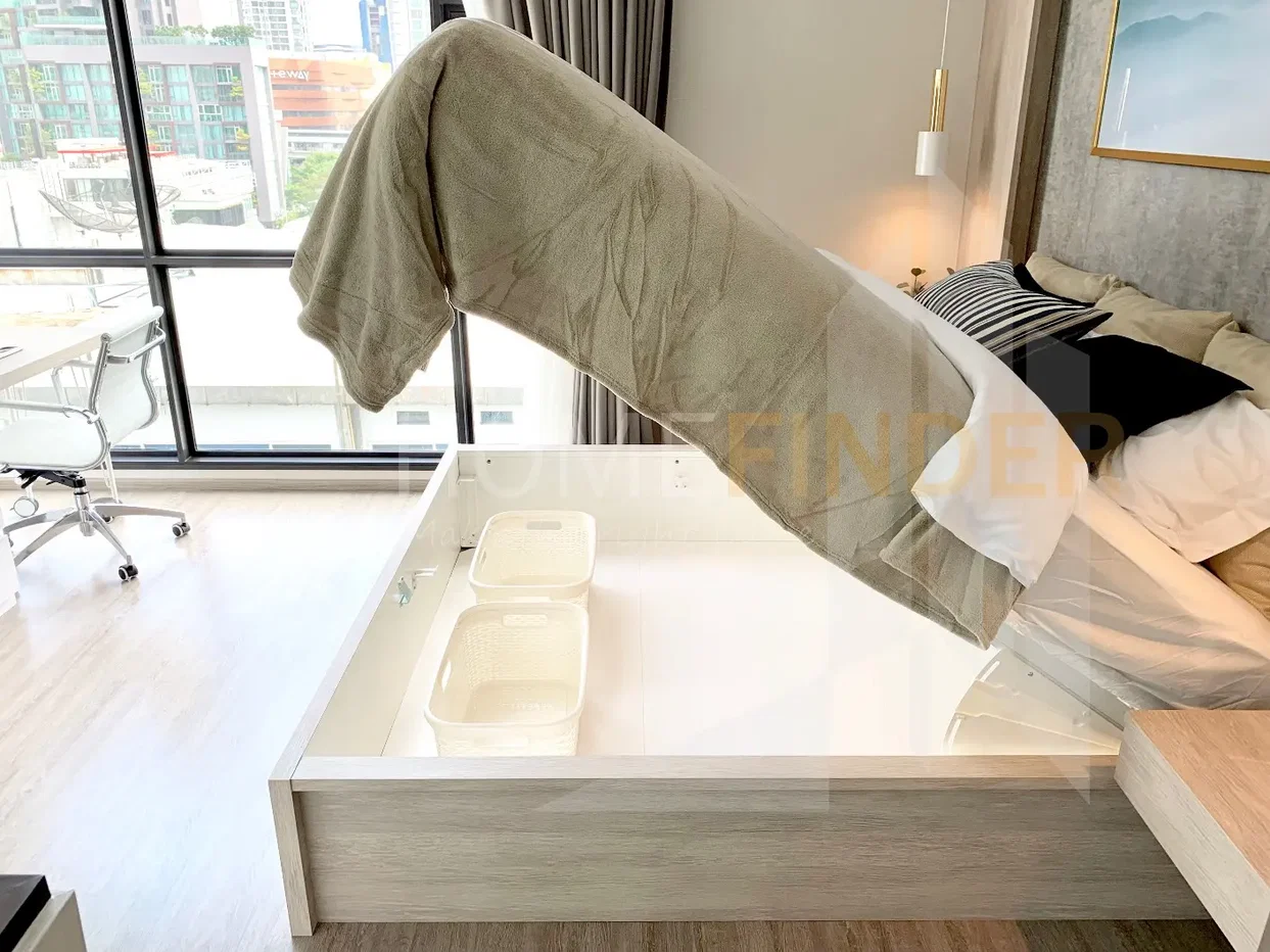 picture Rhythm Ekkamai 2 bedrooms, for rent - 9/18