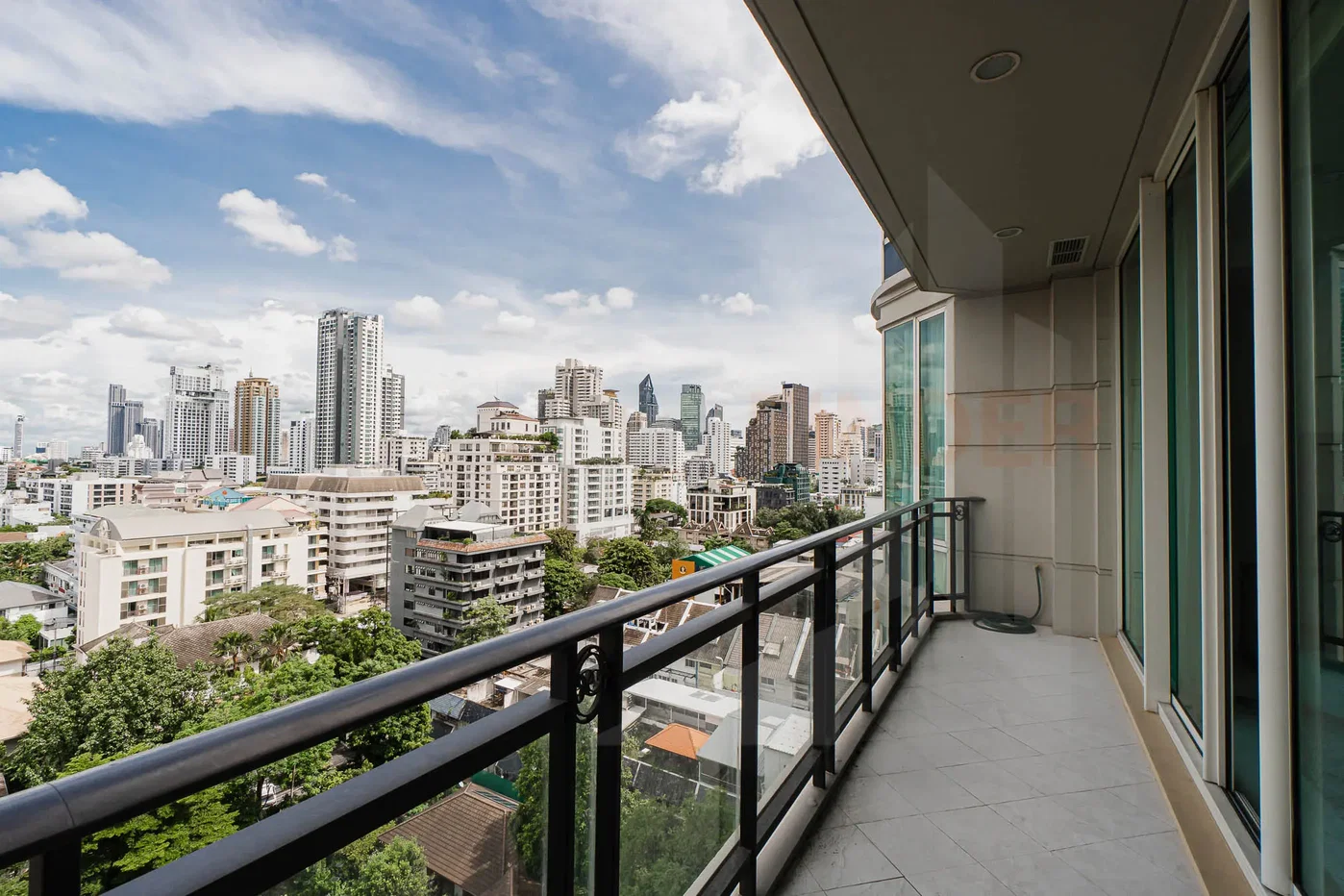picture Royce Private Residences 2 bedrooms, for sale - 9/9