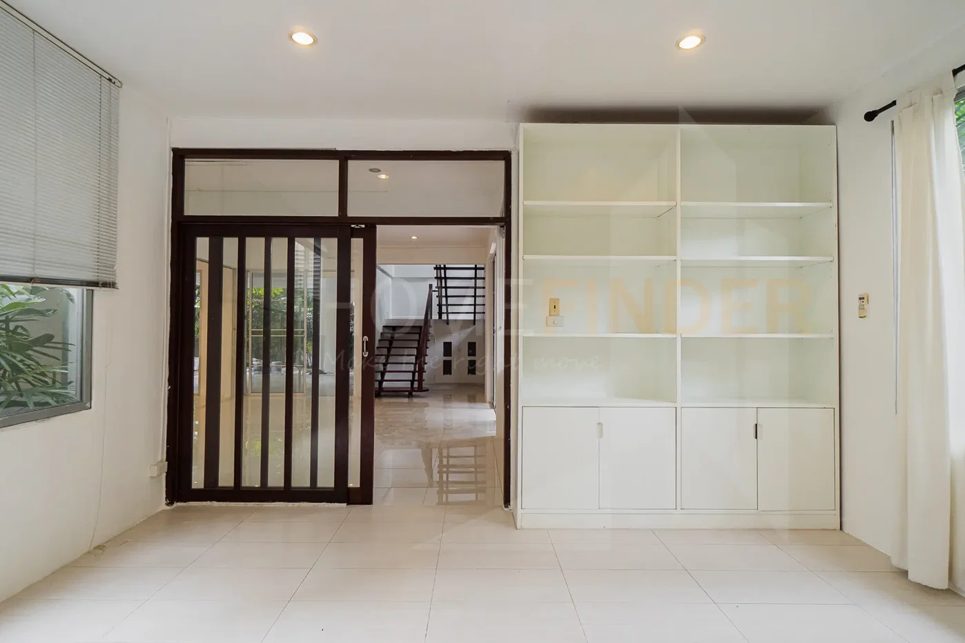 รูป House Ekkamai 5 bedrooms, for rent - รูปที่ 5/10