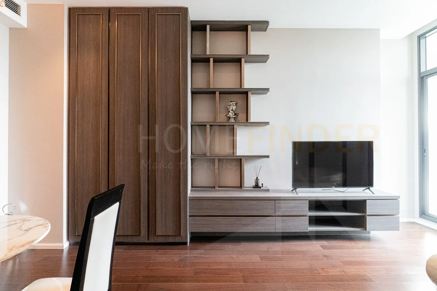 picture The Diplomat 39 2 bedrooms, for rent - 5/12