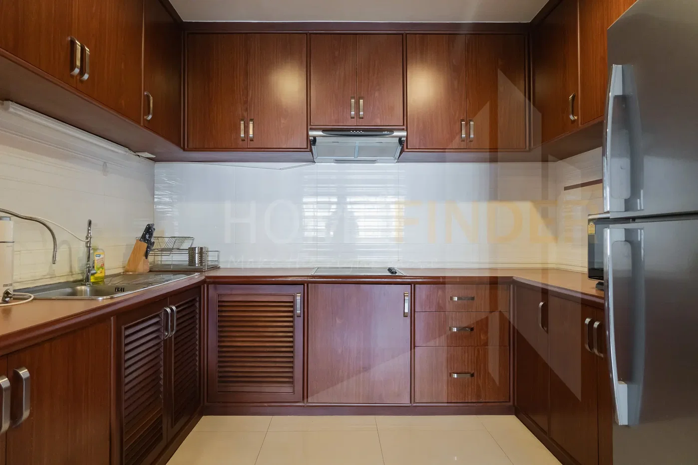 picture Baan Suanpetch condominium 3 bedrooms, for rent - 13/17