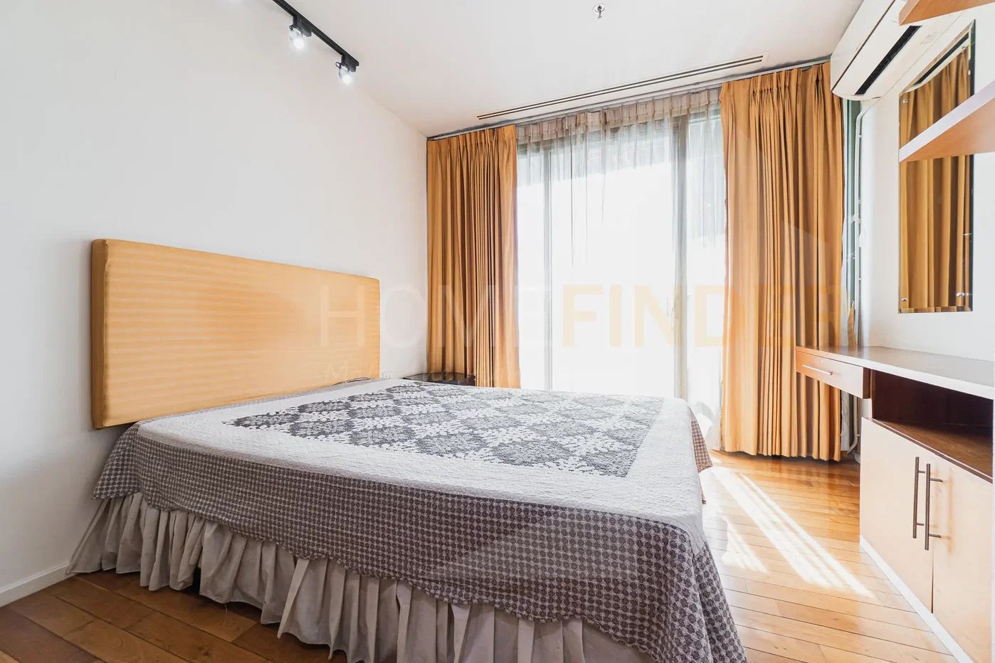 picture The Lakes 2 bedrooms, for rent - 7/13