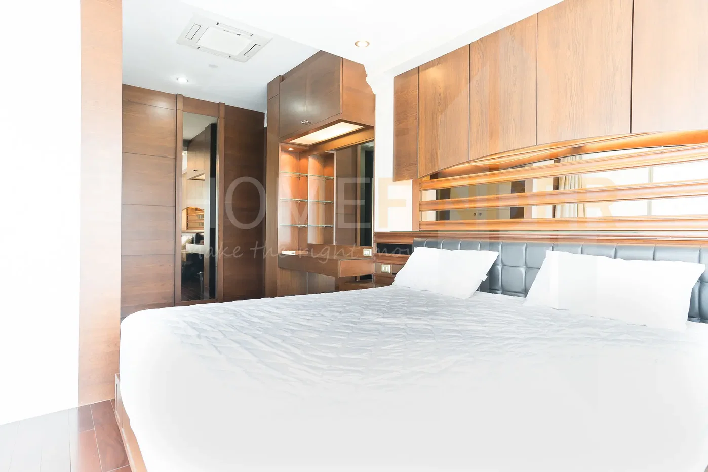 picture Sky Villas Condominium 3 bedrooms, for rent - 12/25