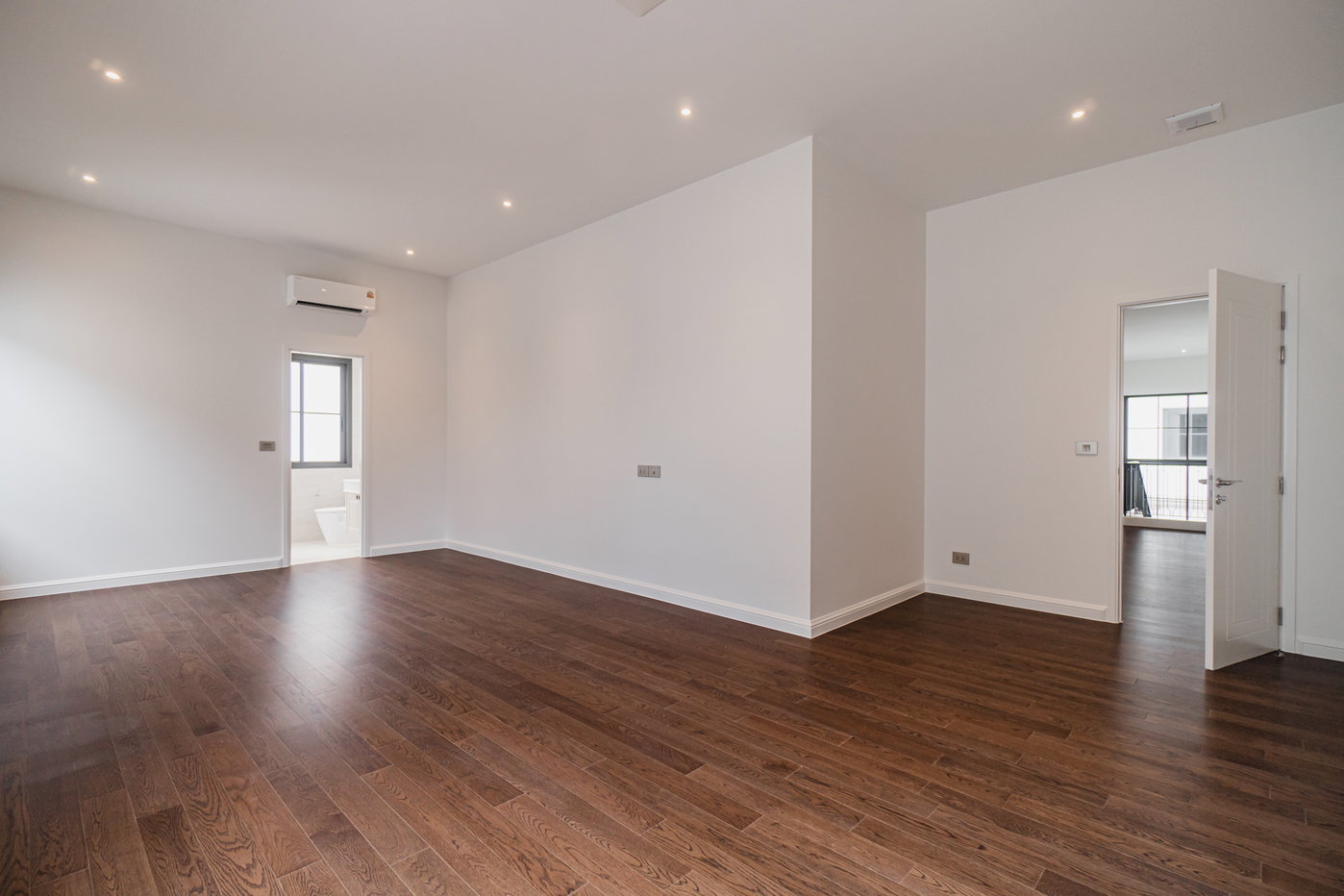 รูป นาราสิริ บรมราชชนนี 5 bedrooms, for sale - รูปที่ 25/31