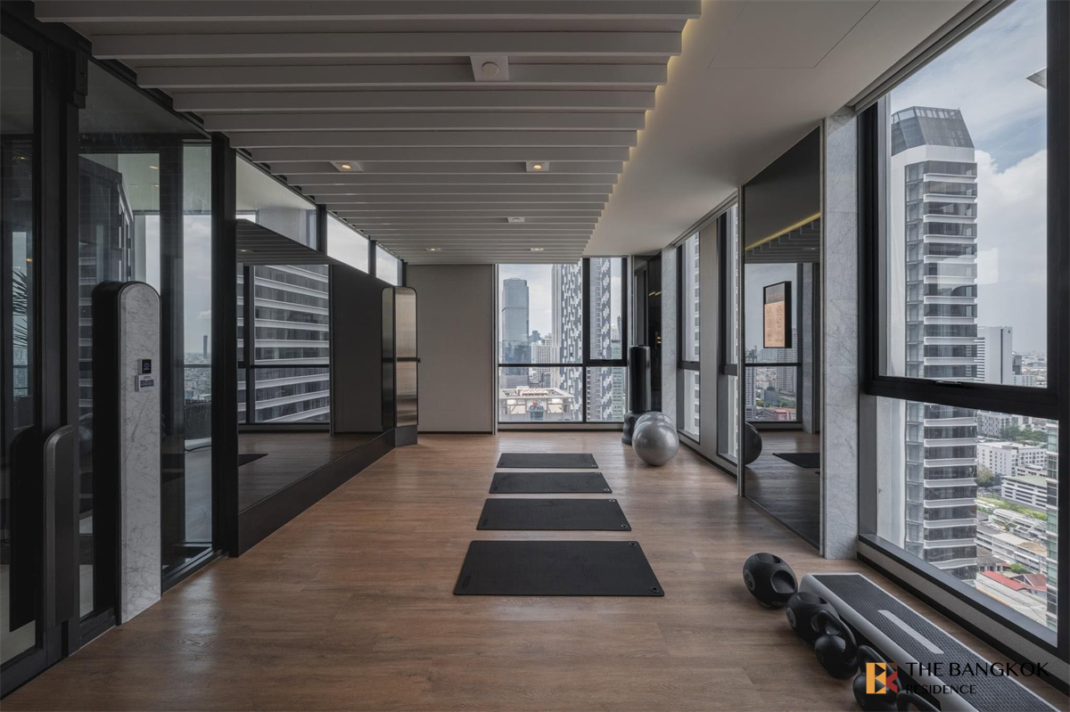 picture Ultimate Luxury Lifestyle with Convenience The Reserve Sathorn - 1/10