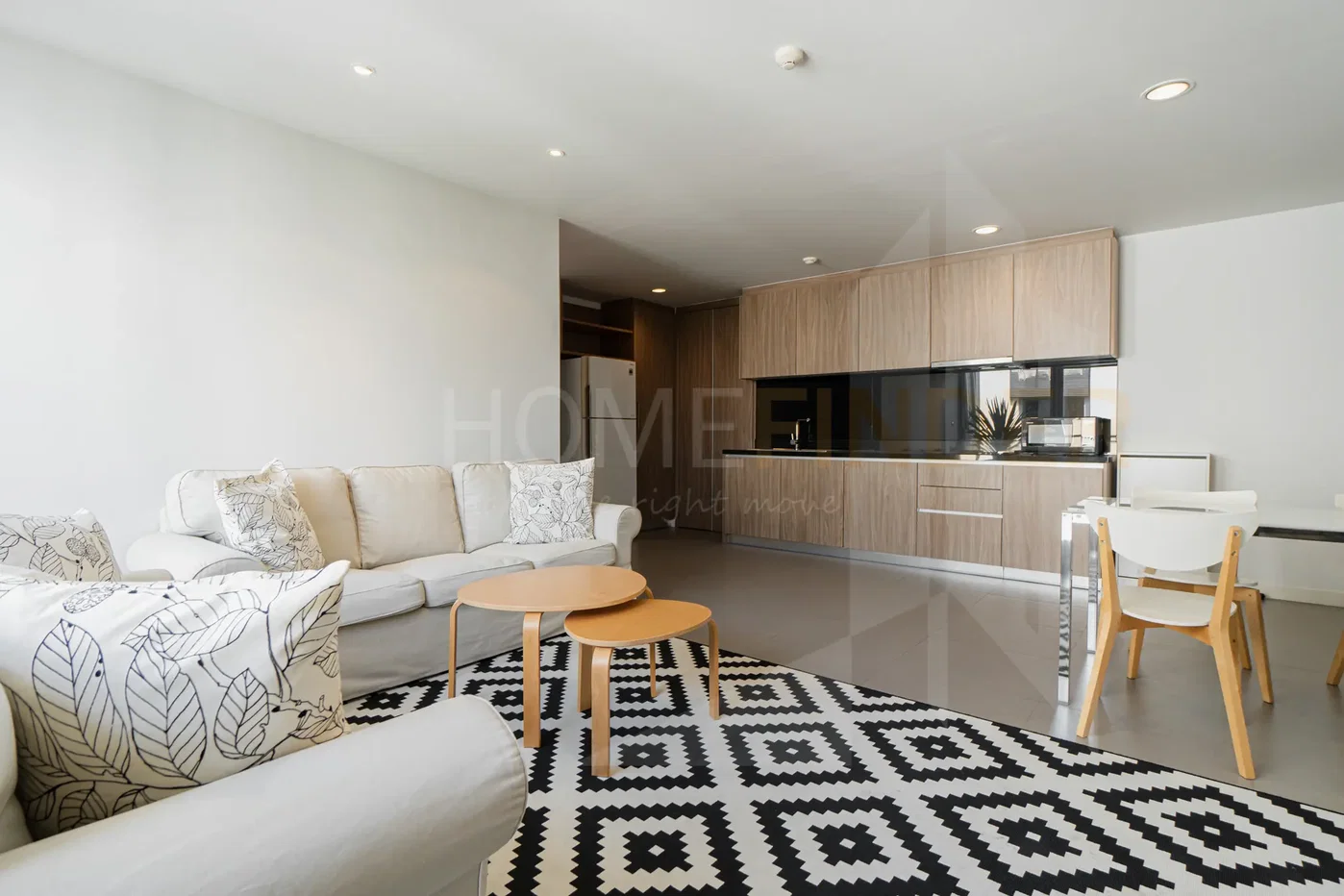 รูป Living@24 2 bedrooms, for rent - รูปที่ 2/6