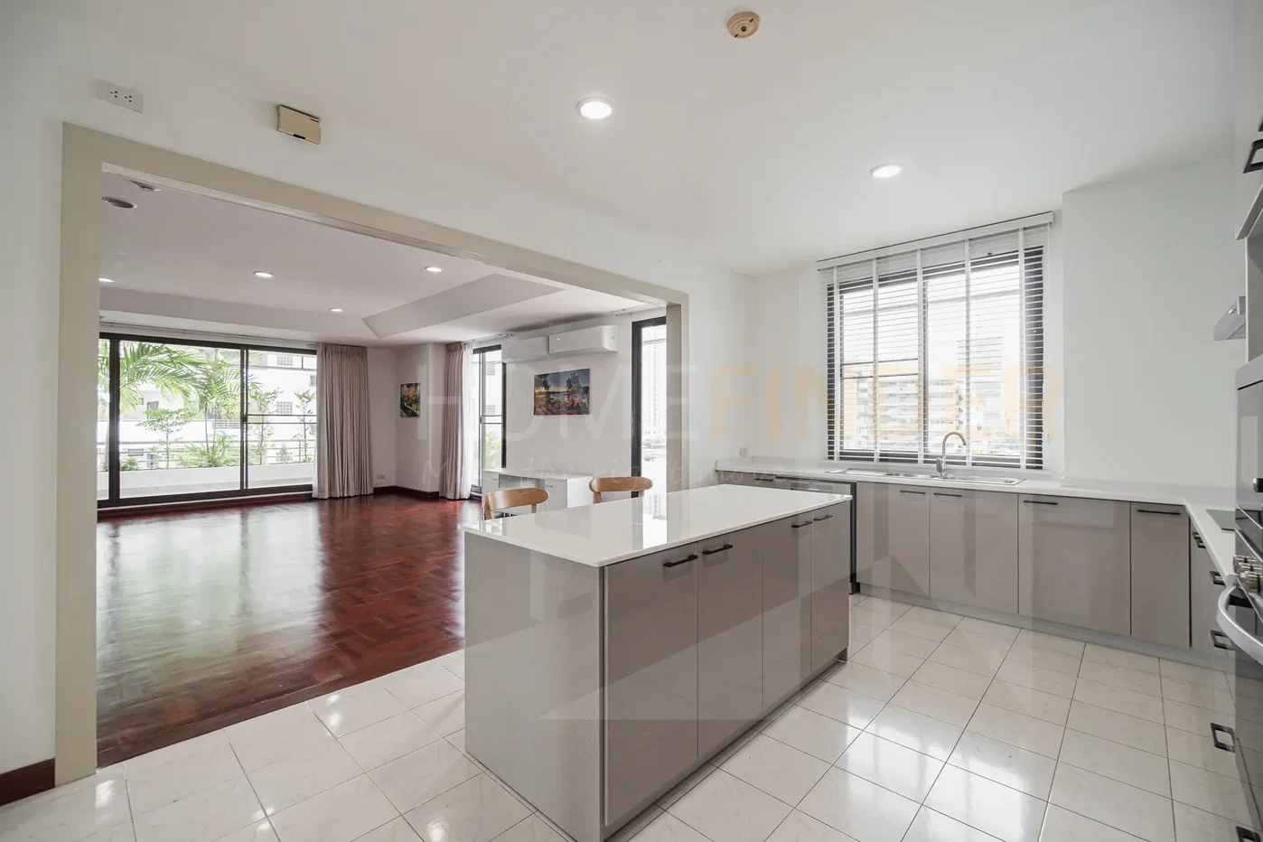 picture P.R. HOME 3 3 bedrooms, for rent - 4/10