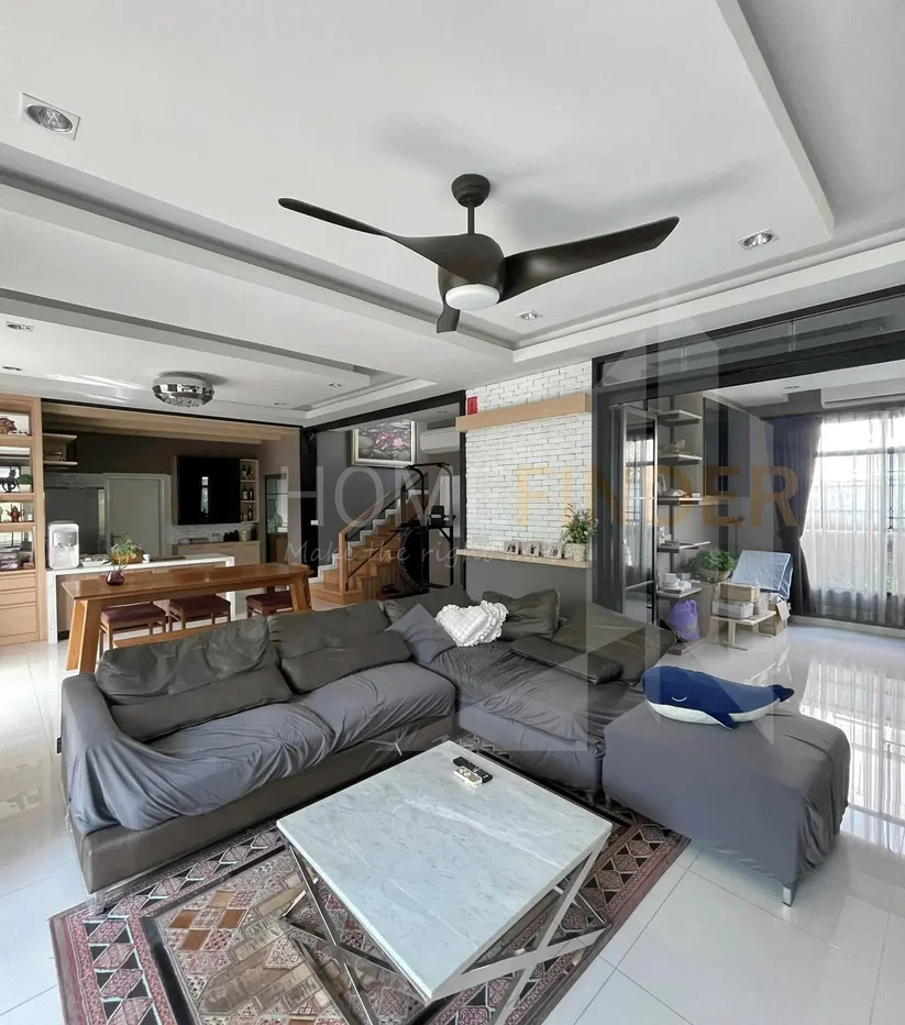 รูป The Palm Pattanakarn 4 bedrooms, for rent - รูปที่ 2/10