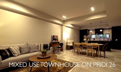 ทาวน์โฮม กรุงเทพมหานคร : Townhouse in Sukhumvit 71 4 bedrooms, for sale