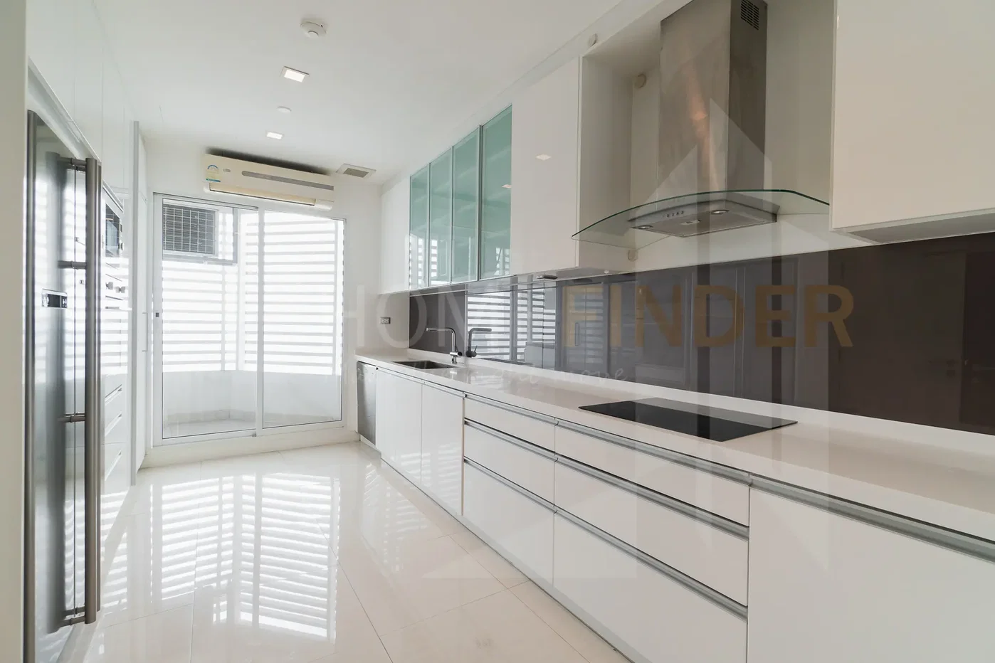 picture Ideal 24 4 bedrooms, for rent - 9/33