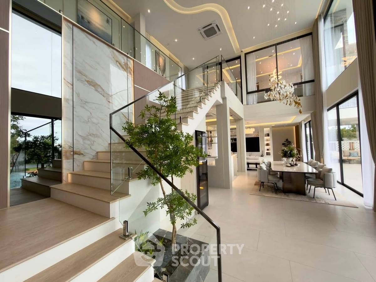 รูป วิลล่า 4-ห้องนอน ใกล้ เมืองพัทยา (ID 3256399) - รูปที่ 3/20