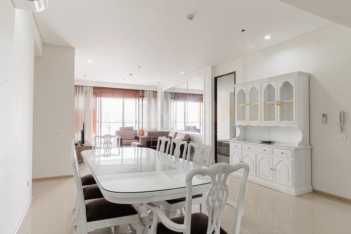 picture The Lakes 3 bedrooms, for rent - 2/11