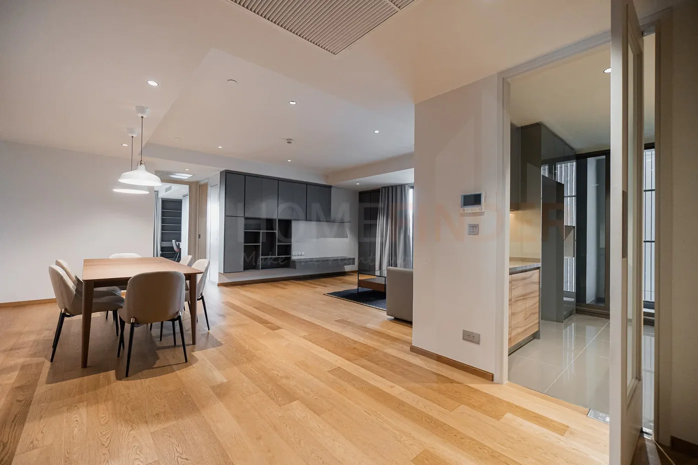 picture Supreme Legend Condominium 2 bedrooms, for sale - 9/13