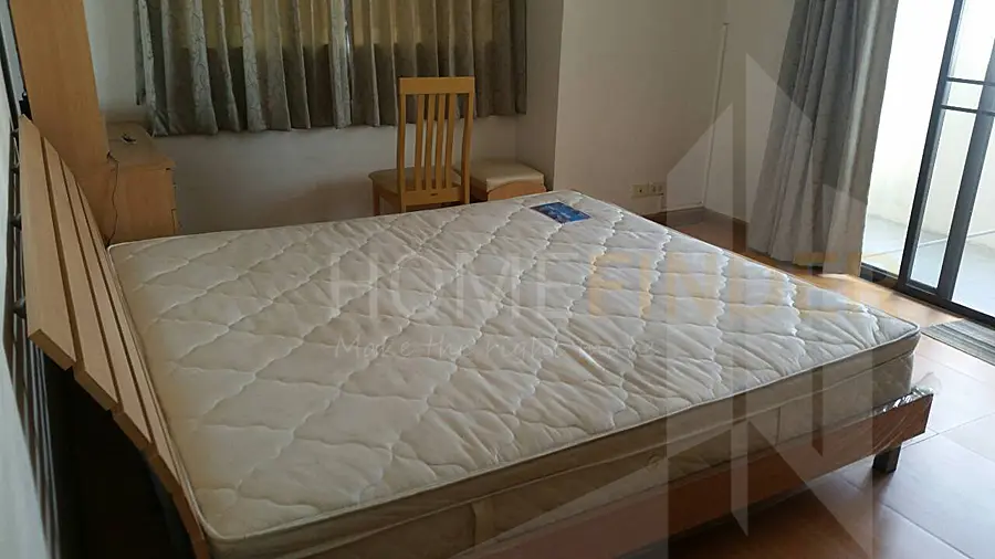 picture Royal Castle 3 bedrooms, for rent - 5/12