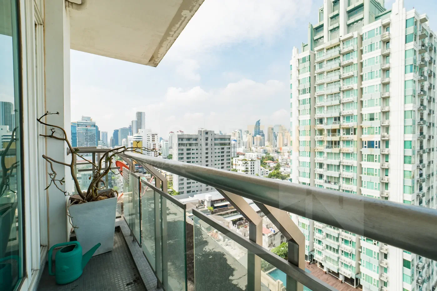 picture THE HEIGHT 2 bedrooms, for rent - 22/24