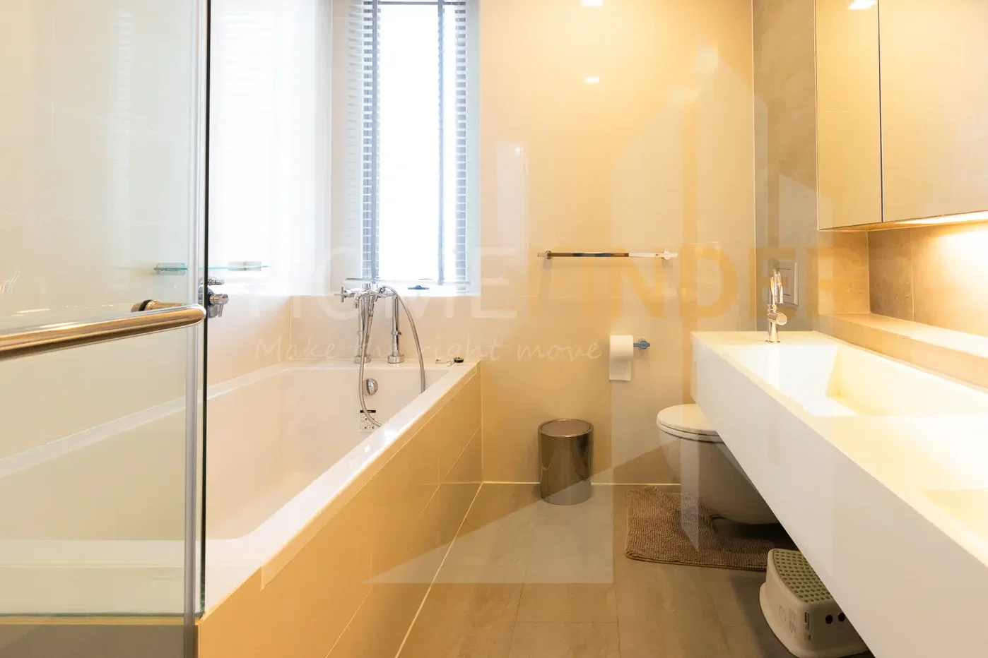 picture Ashton Morph 38 3 bedrooms, for rent - 11/12
