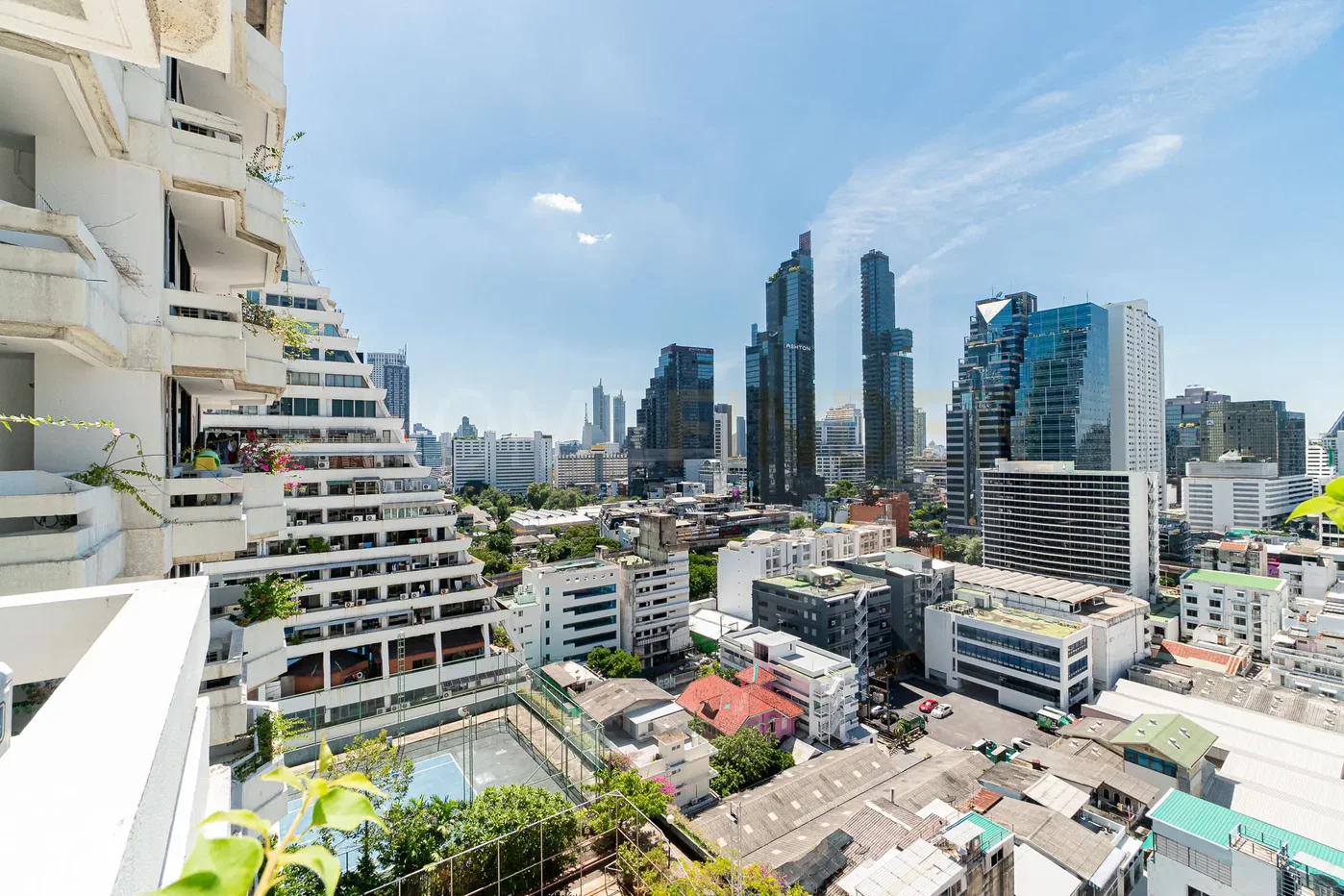 รูป Trinity Complex 2 bedrooms, for rent - รูปที่ 12/15