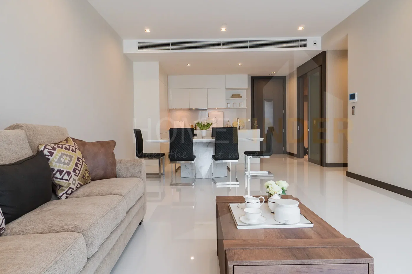 picture Q 1 Sukhumvit 3 bedrooms, for rent - 3/26