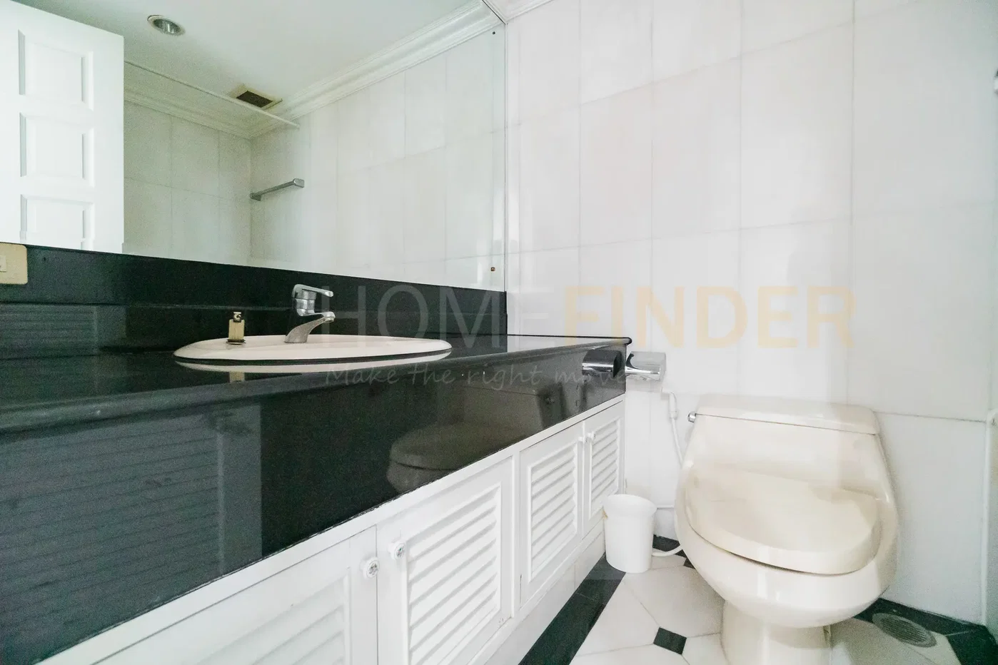 picture Baan Suanpetch condominium 3 bedrooms, for rent - 18/21