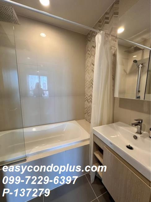 รูป P-137279 | 📢 ให้เช่าคอนโด : OKA HAUS Sukhumvit 36 คอนโดแสนสิริ สไตล์รีสอร์ท! ใกล้ BTS ทองหล่อ 25,000 บ. | Line ID: @easycondoplus | 099-229-6397 - รูปที่ 7/10