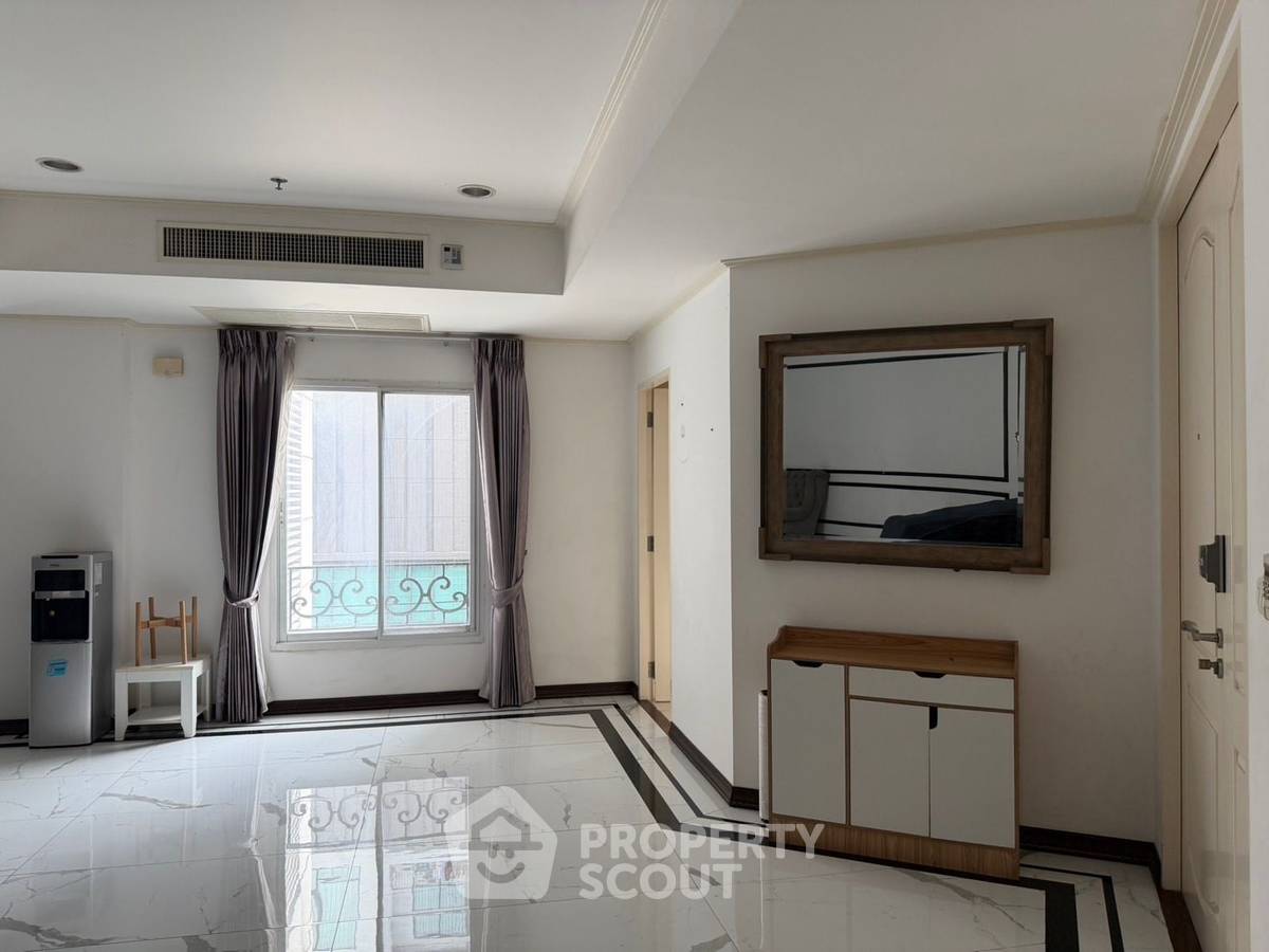 รูป คอนโด 3-ห้องนอน ที่ ลา วี ออง โรส เพลส คอนโดมิเนียม ใกล้ BTS ทองหล่อ (ID 2846909) - รูปที่ 5/10