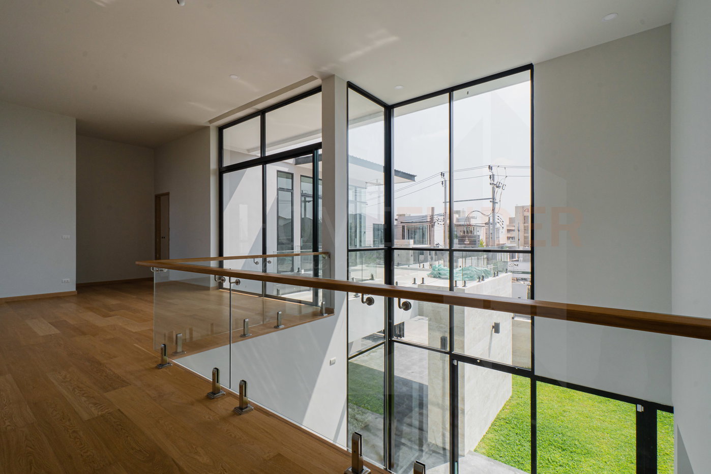 รูป The Master Ekkamai-Ramintra 4 bedrooms, for sale - รูปที่ 12/30