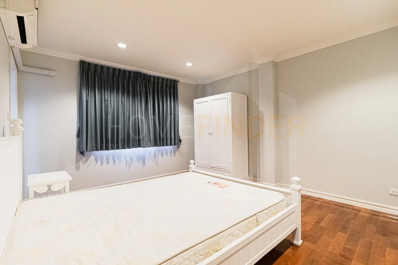 picture Fantasia Villa 2 4 bedrooms, for rent - 11/16