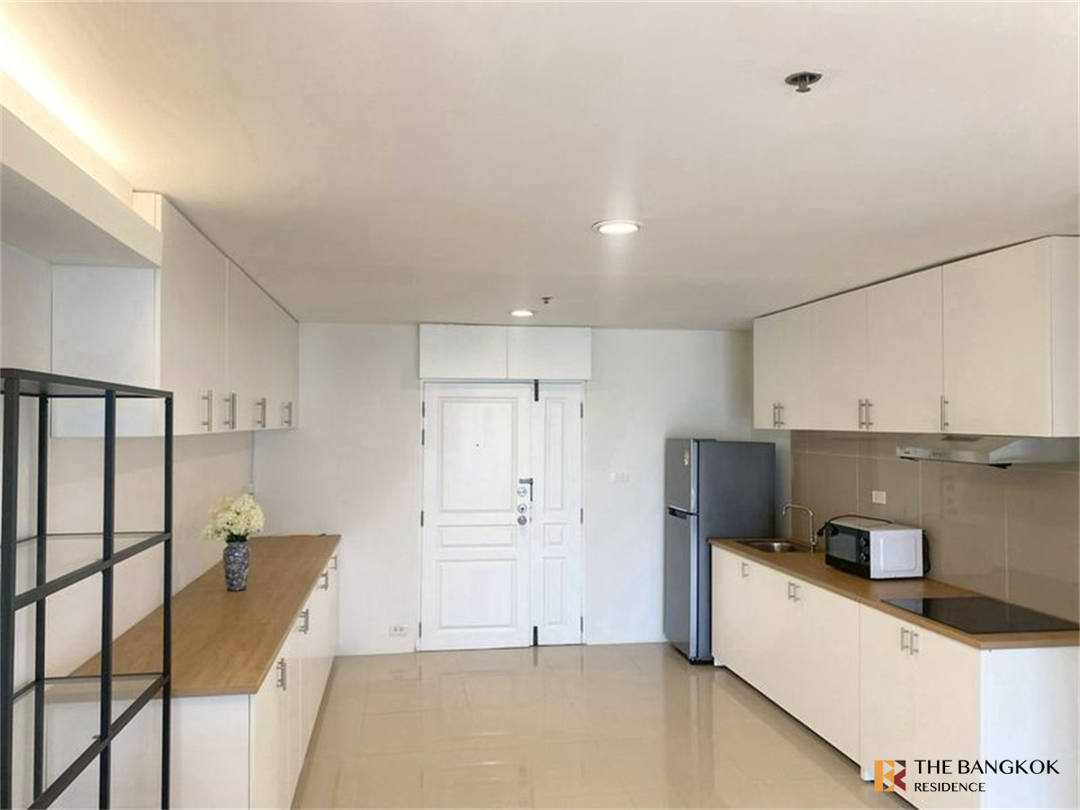 picture Condo in Great Location, Ready-to-move-in Waterford Diamond - 2/10