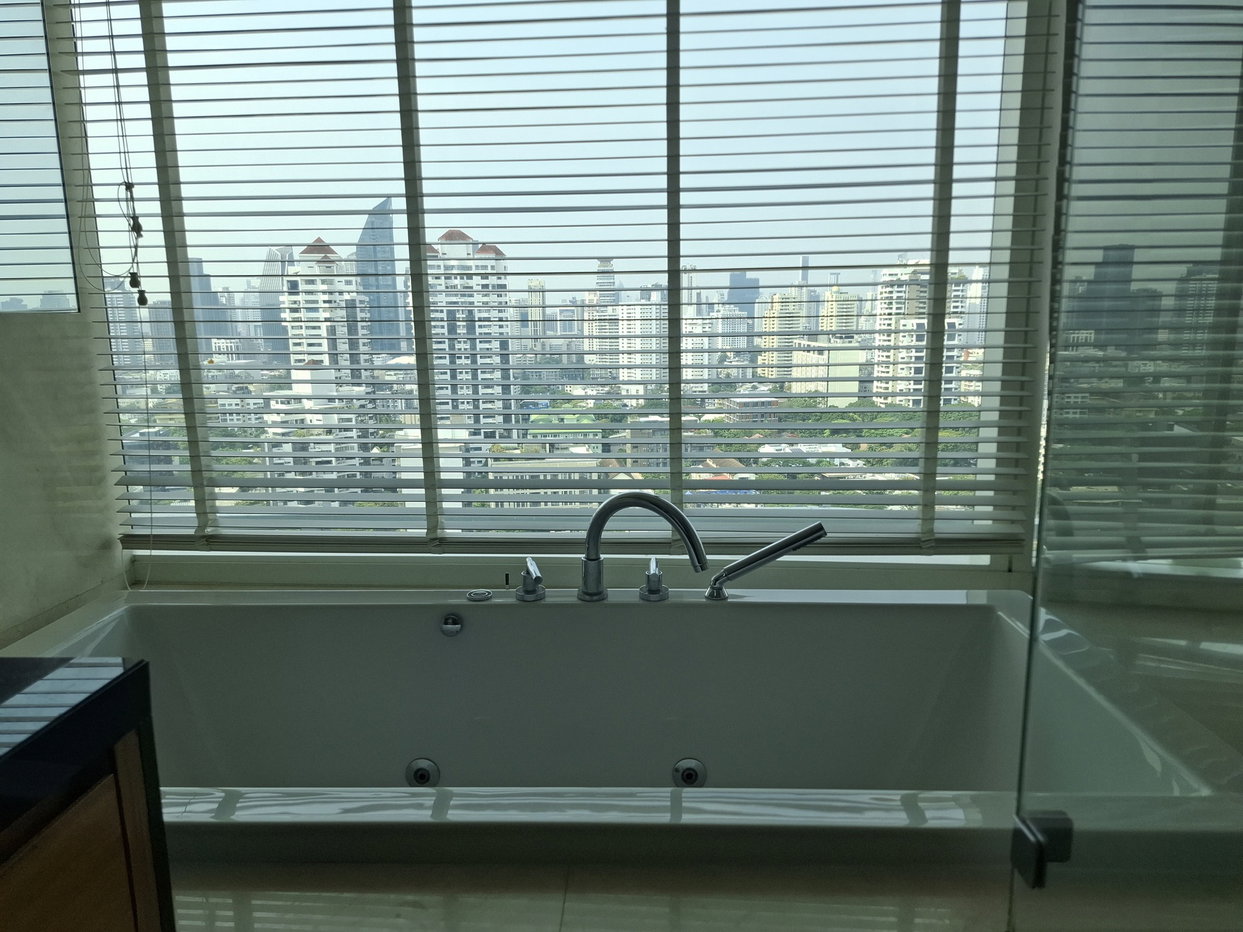 picture Eight Thonglor Residence 3 bedrooms, for rent - 15/18