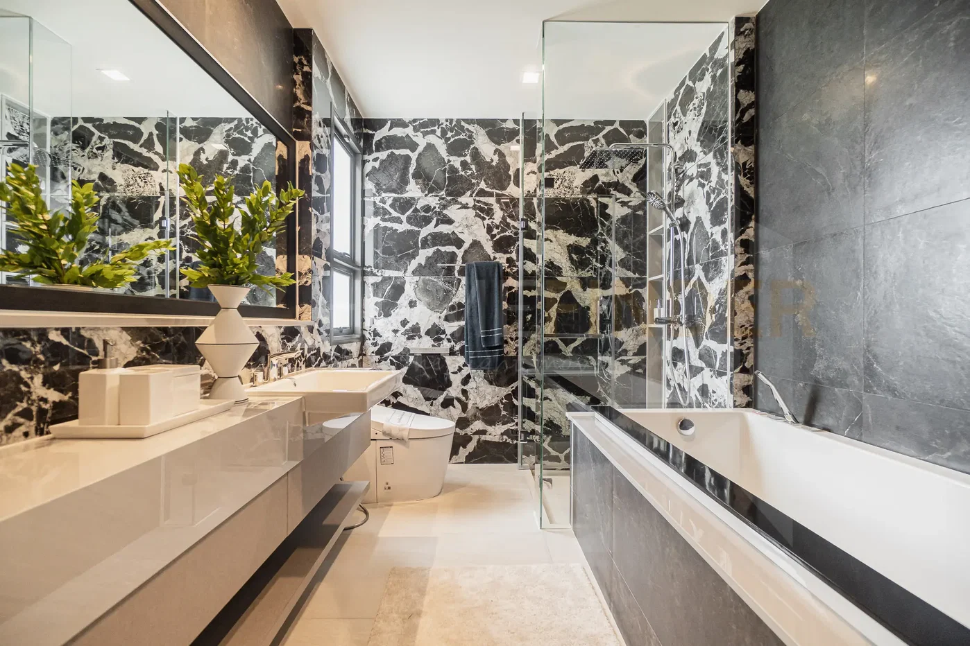 รูป Grand Bangkok Boulevard Krungthepkreetha 4 bedrooms, for sale - รูปที่ 10/12