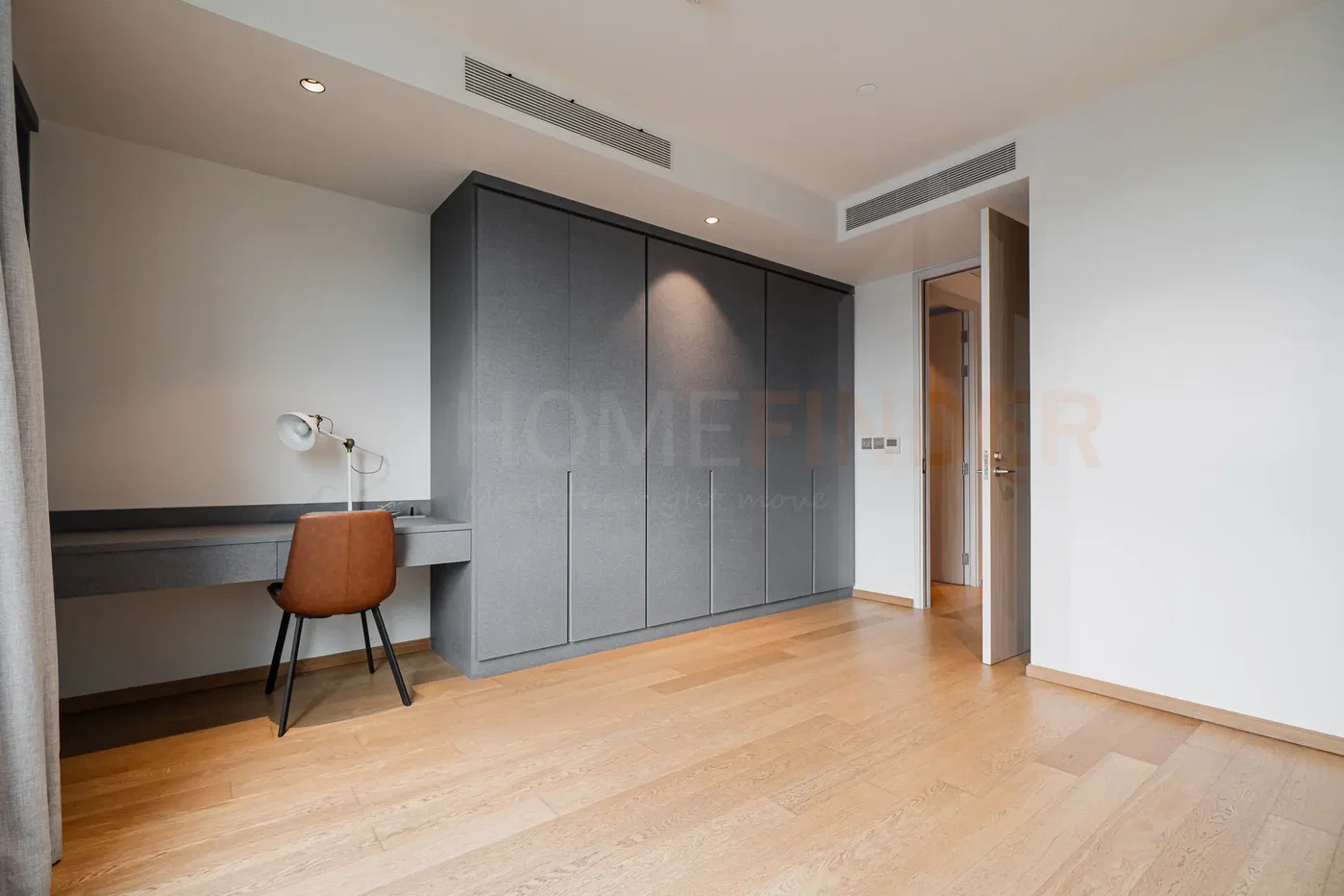 picture Supreme Legend Condominium 2 bedrooms, for sale - 5/13