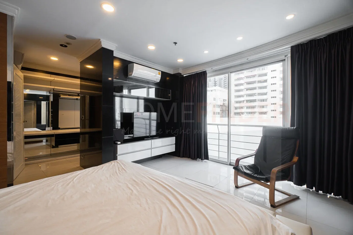 picture Master Centrium Condominium 2 bedrooms, for rent - 9/11