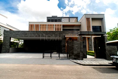 Houses for sale Samut Prakarn : Lake Legend Bangna-Suvarnabhumi 4 bedrooms, for sale