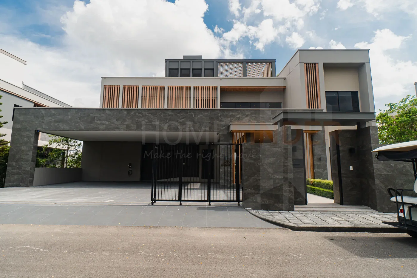 รูป Lake Legend Bangna-Suvarnabhumi 4 bedrooms, for sale - รูปที่ 1/16