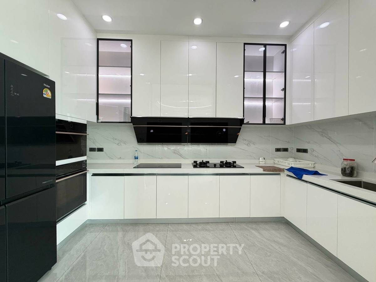 รูป 4 ห้องนอน ชั้น 26 ขนาด 365 ตร.ม. Supalai Oriental Sukhumvit 39 ใกล้ MRT เพชรบุรี (ID 3259341) - รูปที่ 5/22