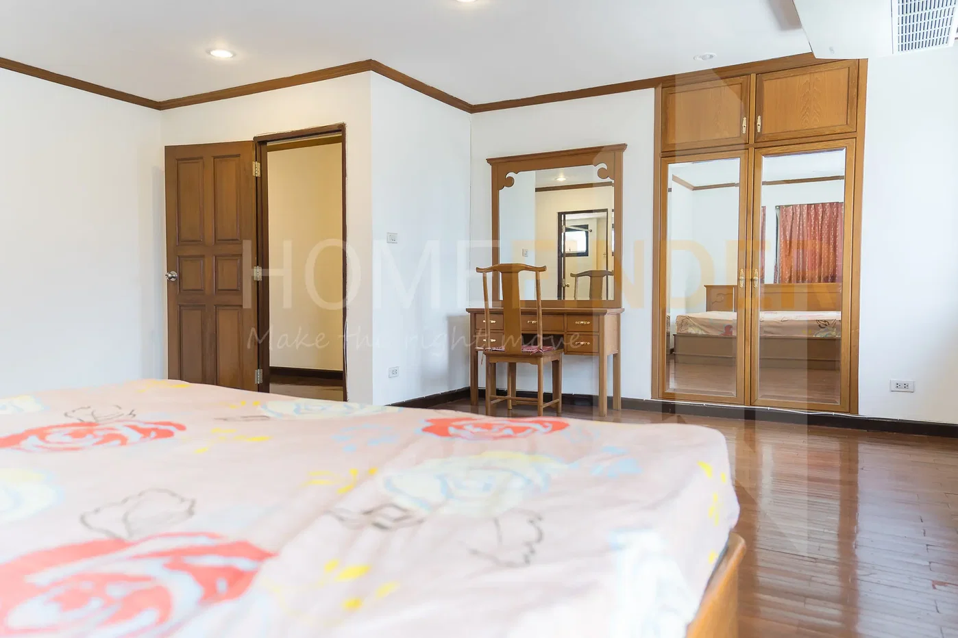 picture Le Premier 2 3 bedrooms, for rent - 12/22